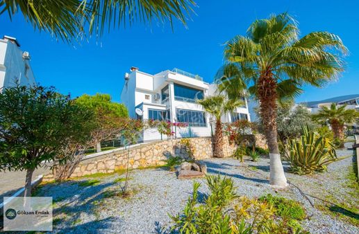 Akbük Merkezde Satılık Full Eşyalı Havuzlu 2+1 Daire