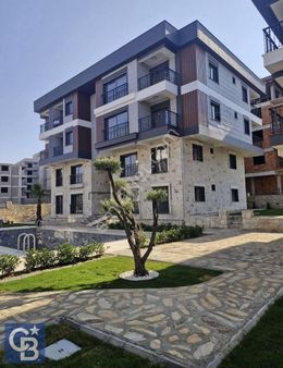 Aliağa'da 4bloklu Havuzlu Sitede Kapalı Mutfak Satılık 2+1 Daire