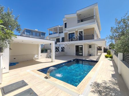 Didim Altınkum Mah 5+1 Tam Müstakil Havuzlu Satılık Villa