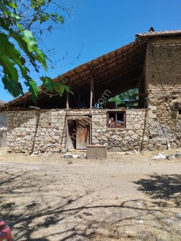 Çavdır Kayacık Köyü Köy Merkezi 700 Metrekare Arsa Ve Eski Ev