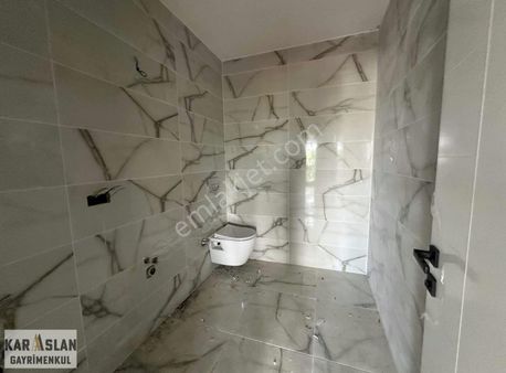 Başiskele Serdar Mahallesinde Satılık Büyük 4+1 Daire