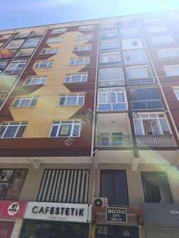 Kurtuluş Mahallesi Vatan Caddesi Üzeri 1 Kat 3+1 Kiralık Daire