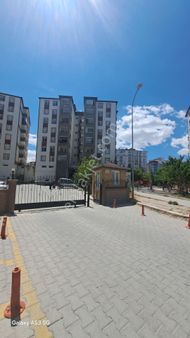 Niğde Merkez Amas Yolu Kavşağı & Amas Özden Market Üzerin De Kanuni Okulu İlerisinde Satılık Daire