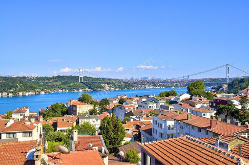 Emirgan’da Boğaz Manzaralı Çatı Dubleksi