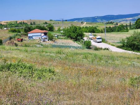 Gıda Organizeye Yakın Köy Kenarı 644 M2 Tarla