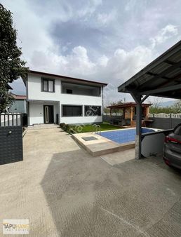 Havuzlu-k.garajlı-kamelyası Olan 240 M2-müstakil Ev-4 Yaşında