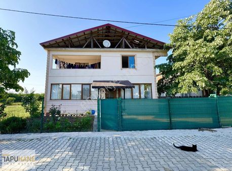 Tapuhaneden Muazzam Konumda 593m2 2 Katlı Müstakil Ev Ve Bahçesi