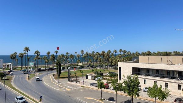 Şehrin En Merkezi Konumunda Olan 3+1 Dairede Maviye Doyacaksınız