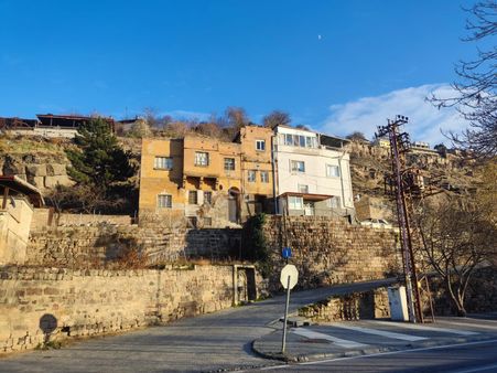 Kayseri Talas Satılık Arsalar Ve Ev