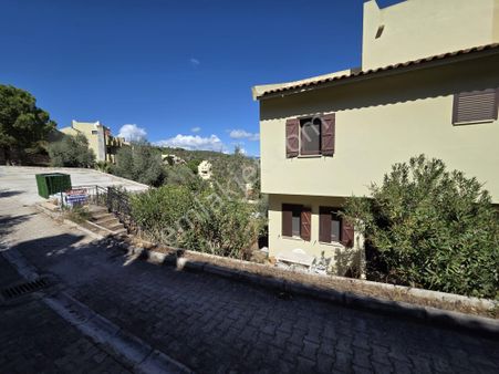 Kıyıkışlacık İasos Tatil Sitesinde,deniz Manzaralı Satılık Villa