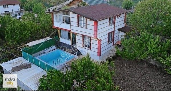 Çorum Baraj Manzaralı İçinde Evi Olan Satılık Lüks Bağ