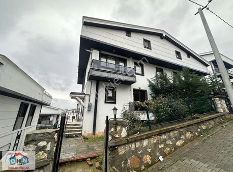 Duhan Emlak'tan Özden Mh Site İçerisinde 4+1 Bahçe Katı Dubleks