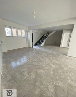 Cadde Üzerinde Ssatılık Kiralık İşyeri