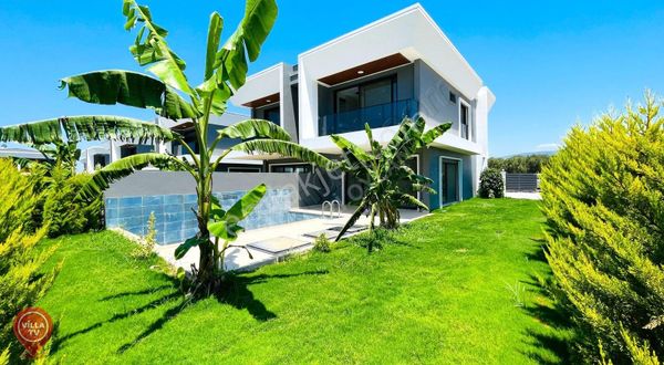Kuşadası Davutlar'da Satılık Son Kalan! Lüks Özel Havuzlu Villa