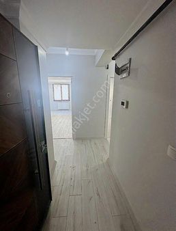 Marmaraya Yürüme Mesafesinde M.a.ersoy Hstnesine 100m2 Ara Kat