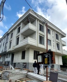 Yılbaşı Teslim 1.500 Bin Tl Peşin Kalanı Vade Farksız Elden Senetli Otoparklı Bahçe Katı