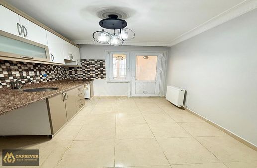 Bahçeşehir Merkezde Geniş M2 Balkonlu 2+1 Yüksek Giriş