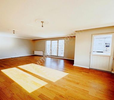 Çekmeköy Yapı Gayrimenkul'den Veysel Karani Caddesinde 3+1!!