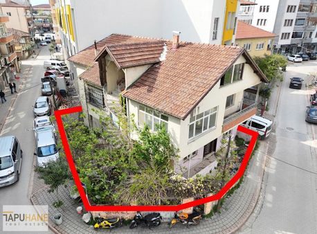 Tapuhane'den Zeki Cömert Parkı Yanı 2 Katlı Satılık Müstakil Ev