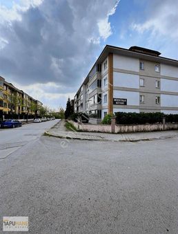 Tapuhaneden Yeni Mahallede 2+1 Ara Kat Site İçinde