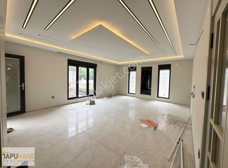 Tapuhane'den Doğanın İçerisinde Satılık 3+1 Lüks Villa