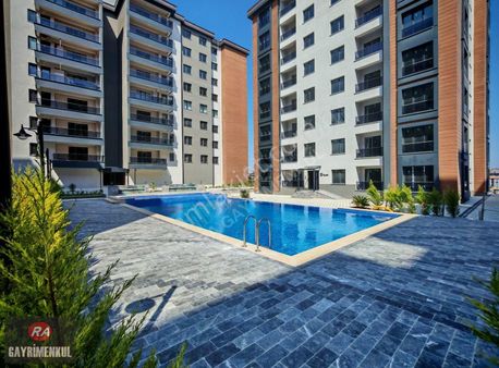 Silivri Yeni Mh. Merkezi Konumda Donanımlı Site İçi Ara Kat 3+1