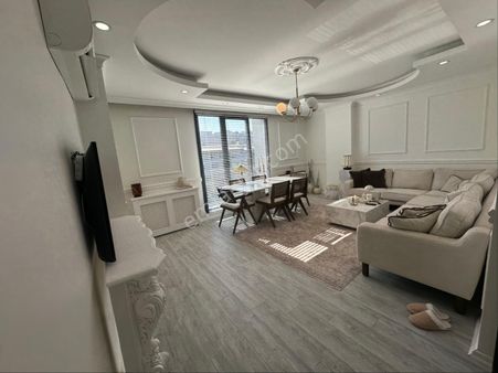 Remax Duygu Ersöz -havuzlu,güvenlikli Sitede-aydınlık 2+1 Daire