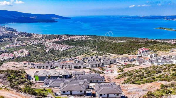 Didim Akbük’te Ful Deniz Manzaralı Köşe Başı 2+1 Bahçe Katı