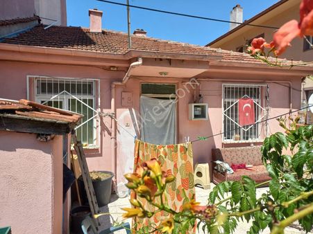 C.21 Loca Alihikmetpaşa Mah. Satılık 261m2 Arsalı 2 Müstakil Ev