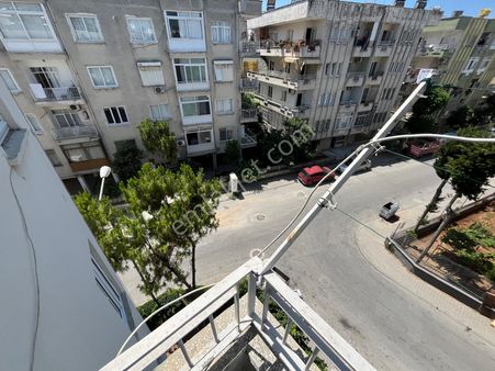 Ergünden Turgutreiste 3 Katlı 3.kat Güney Cephe Satılık 3+1 Daire