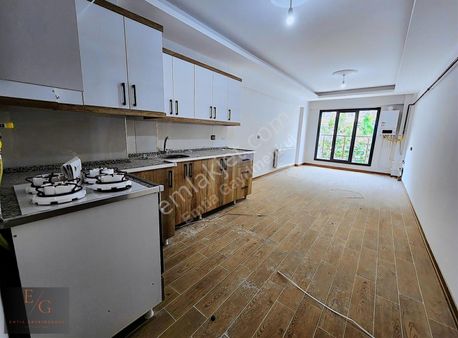 Emtia'dan Emeksiz Cadde Üzerinde 1+1 Amerikan Mutfak Ofisler