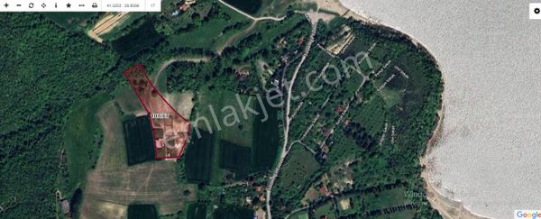 Arnavutköy Balabanda Satılık Arsa , 1,061 M2 Göl Manzaralı Evlerin Yakını Hisseli