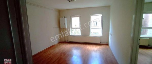 Kızılay Merkez Hatay Sokakta Asansörlü 2+1 Kiralık İş Yeri