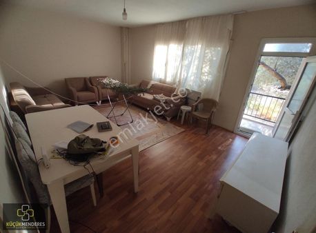 Küçük Menderes'ten Kiraz Yeni Mah. Merkezde Bahçeli, Müstakil Ev