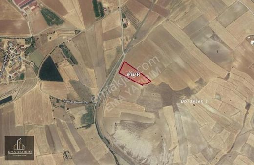 [ema Yatırım] Hankendi Göl Köy De Satılık 12569 M2 Fırsat Tarla