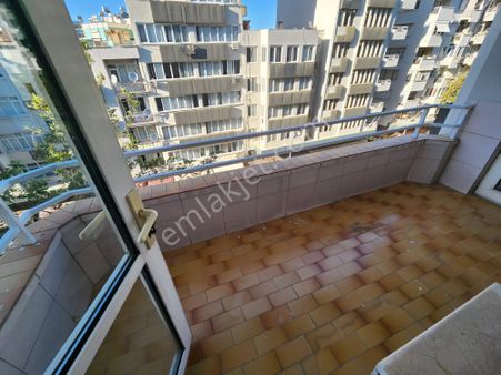 Çaybaşı'nda Ali Çetinkaya Cd.meydan'da Asansörlü Çok Geniş 3+1 Arakat Daire