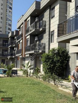 Muhteşem Butik Sitede Satılık 1 + 1 Havuz Başı Daire