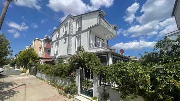 Marmaraereğlisi Yeniçiftlikde Denize Çok Yakın Mesafede Eşyalı 4+1 Müstakil Lüx Villa Yazlık