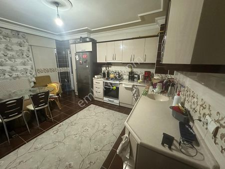 Şarkışla Rönesans Emlaktan Hilal Kent Sitesinde Kapalı Otoparklı 3+1 Daire