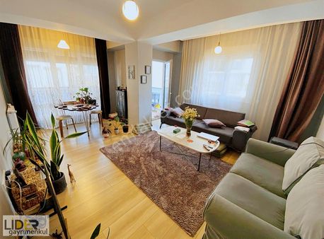 Lider'den Altıntepe Sahile Yakın 3.kat Ayrı Mutfak Balkonlu 2+1