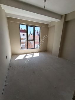 Çamlıca Mahallesinde Satılık 3+1 Daire