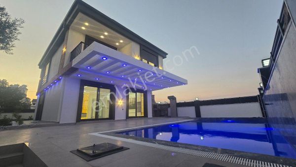 Didim Mavişehirde Denize 400 Mt Mesafede Satılık Müstakil Villa