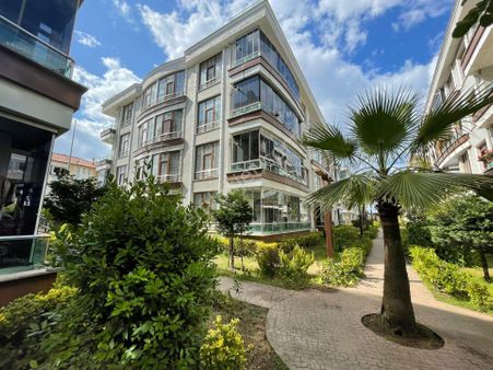 Ekşioğlu City’de Denize Komşu 1+1 Satılık Daire