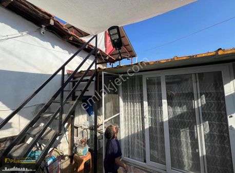 Bayındırda Muhteşem Manzaralı Ful Eşyalı Satılık Müstakil Ev