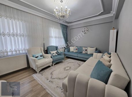 Üçevler Mahallesinde 3+1 Kat Mülkiyetli Satılık Arakat Daire