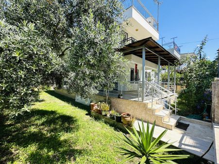 Avm'ye Yakın Denize 500 Metre Mesafede Temiz 3+1 Villa Satılık