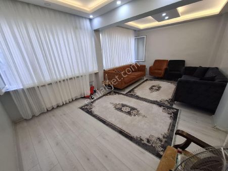 Kocamustafapaşa Silivrikapi Yeniçeşme Sok Çıftcephe Fuul Yapılı Kat 1 Satılık Daire