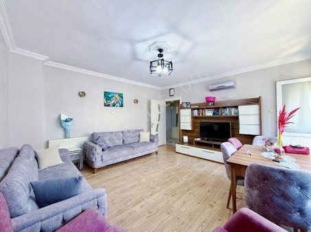 Buca Şirinyer’de İzbana Yakın 2+1 Satılık Ferah Daire