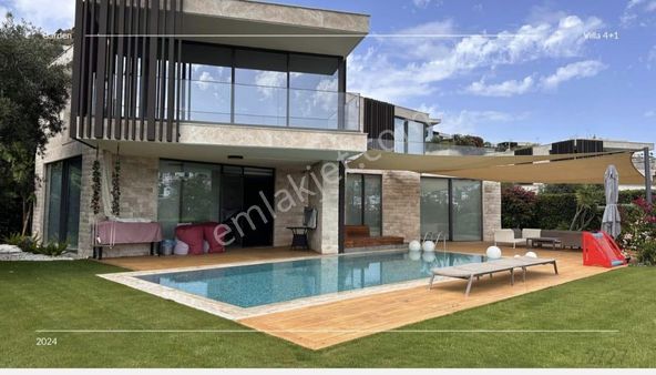 Adres Yalıkavak Da Denize Sıfır 4+1 Satılık Lüks Villa