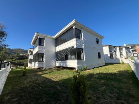 Egenin İncisi Gürede Butik Sitede Geniş Bahçeli 2+1 Daire